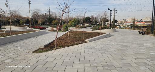 عکس ورودی عابران پیاده به بوستان برکت