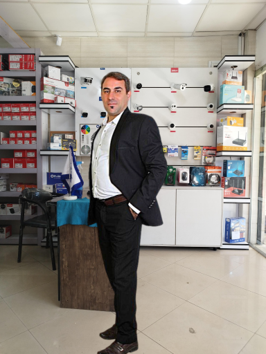 عکس تعمیر و فروش کارتخوان سیار و دوربین مداربسته نازی آباد