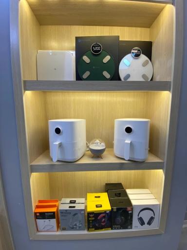 عکس شیائومی استور فریدونکنار