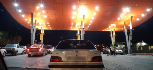 عکس پمپ بنزین