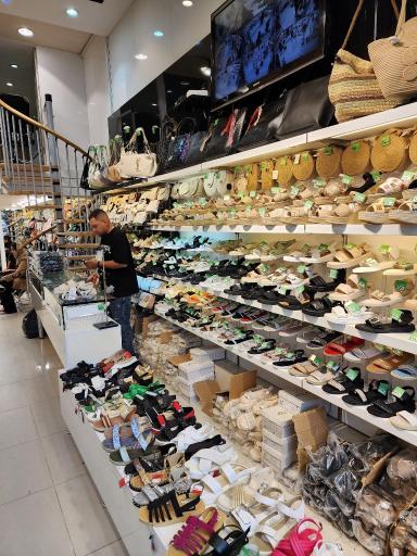 عکس فروشگاه کفش تاپ و توپ