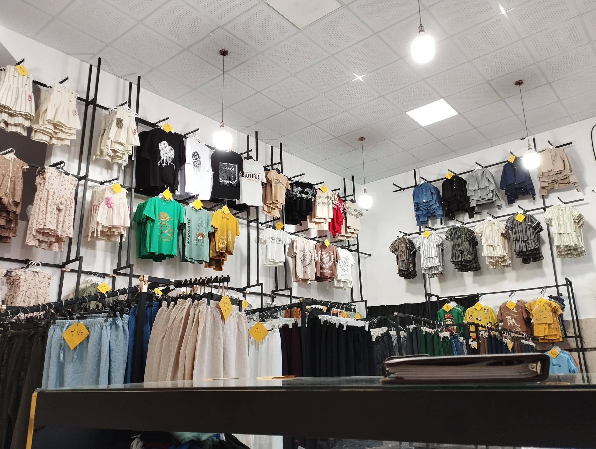 عکس ارزانسرای پوشاک روژ