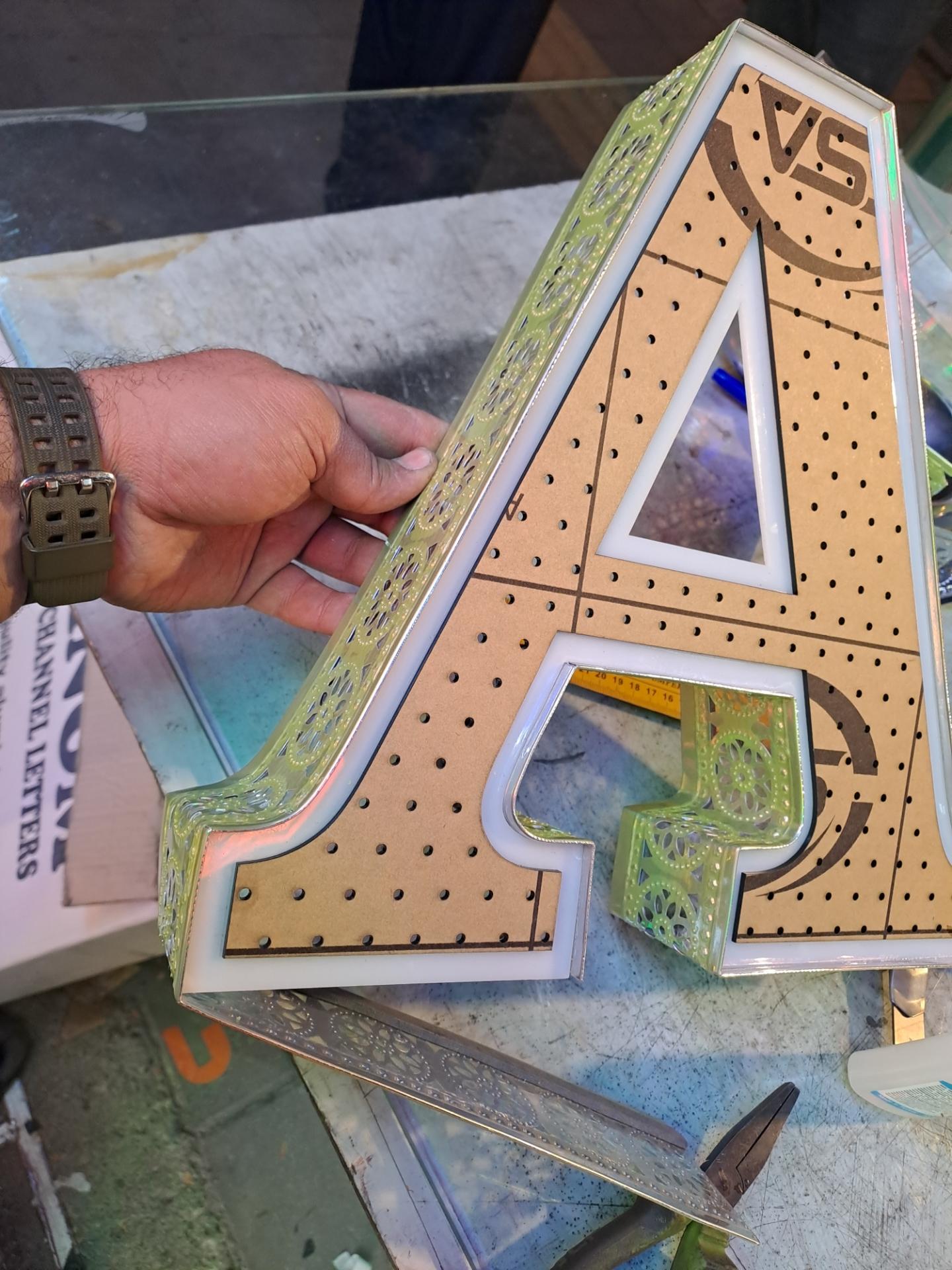 عکس تابلوسازی ال ای دی سنتر