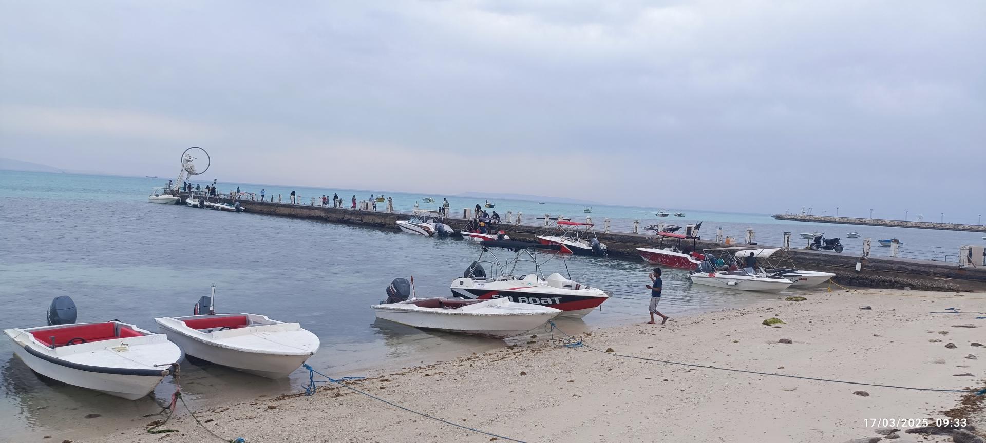 عکس کلوپ تفریحات دریایی مرجان