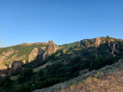 عکس بشکافته سنگ