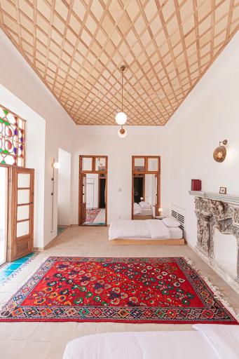 عکس هتل بوتیک درختی