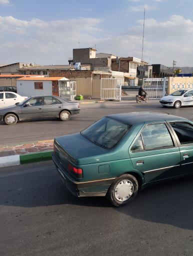 عکس پارکینگ زندان مرکزی