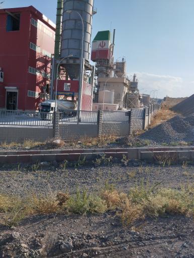 عکس کارخانه آهک هیدراته اهر