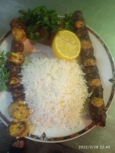 عکس غذای خوری فرزاد