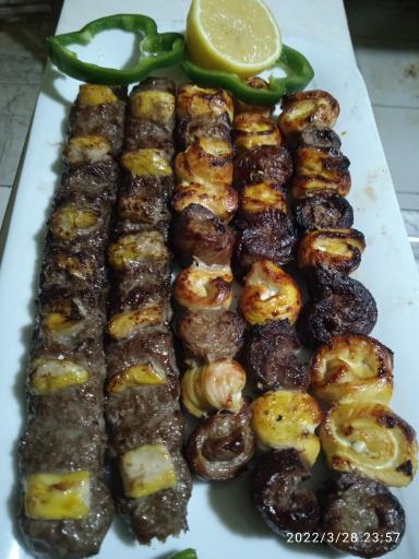 عکس غذای خوری فرزاد