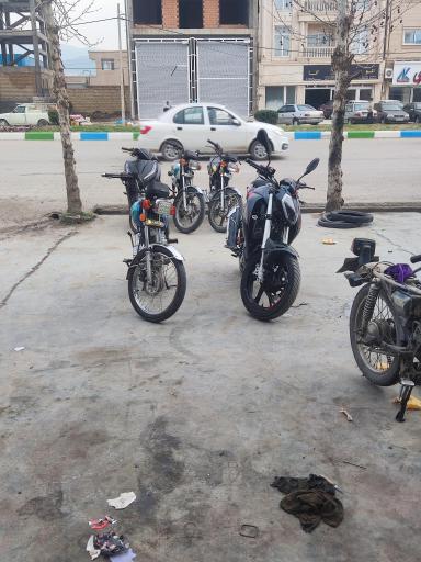 عکس تعمیرگاه موتور سیکلت اسماعیل