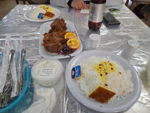 عکس رستوران حاج محمود بی سر و صدا