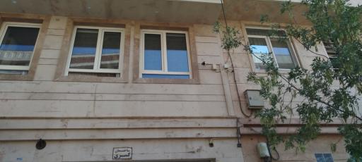 عکس فروش یرآق آلات درب و پنجره upvc. توری پلیسه .تعمیر.ریگلاژ.