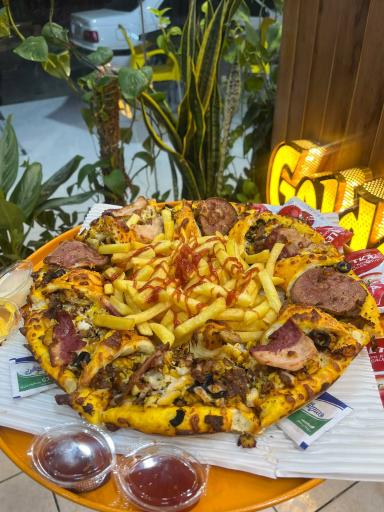 عکس فست فود برگر طلایی