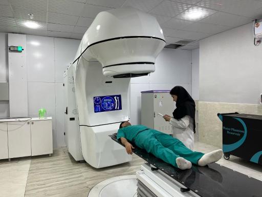 عکس کلینیک تشخیص و درمان سرطان دکتر امیران