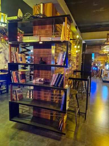 عکس کافه مون