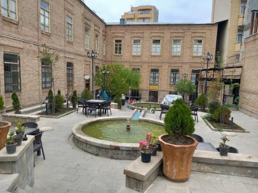 عکس کافه کتاب هنگام 