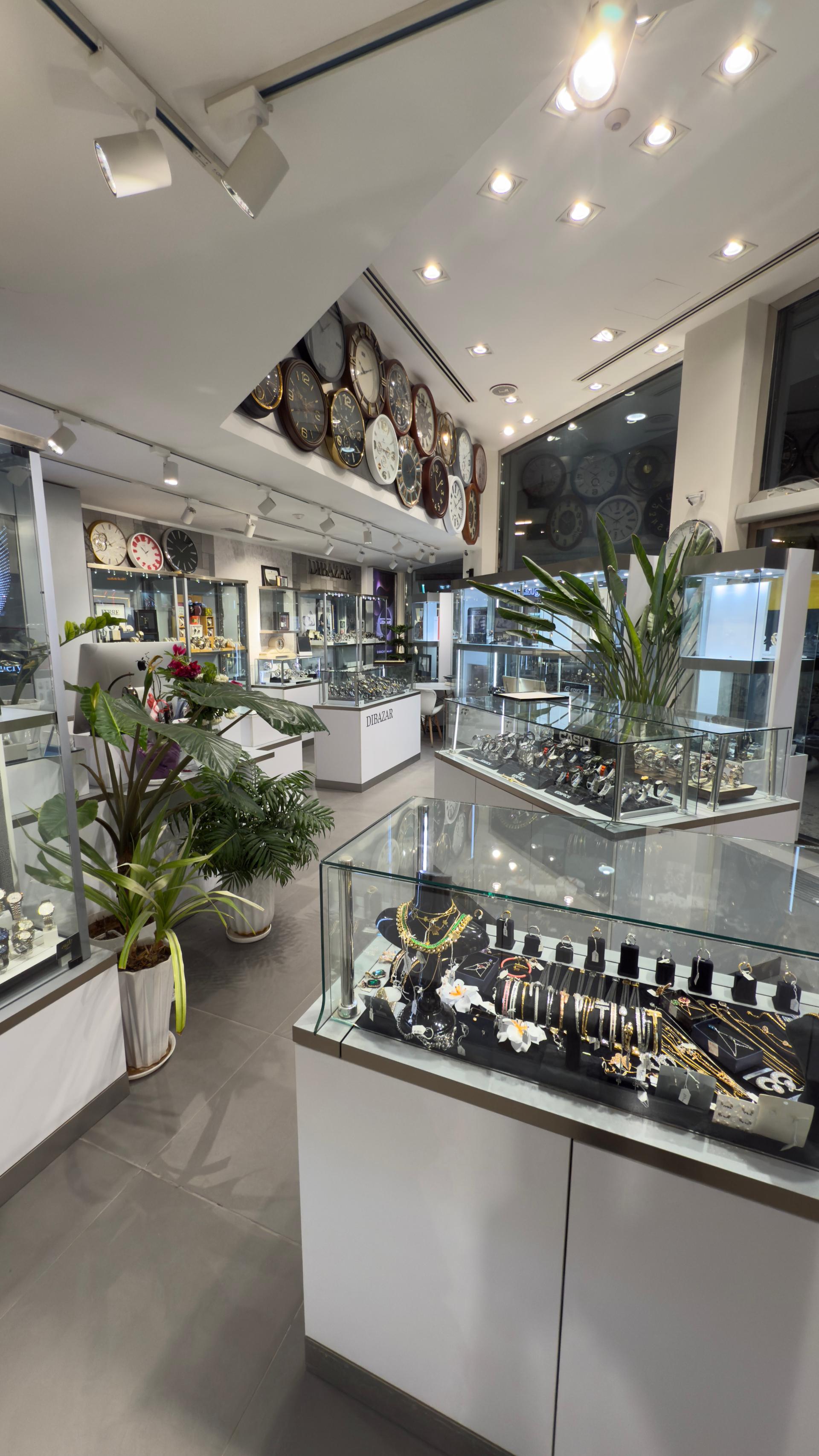 عکس گالری ساعت دیبازَر