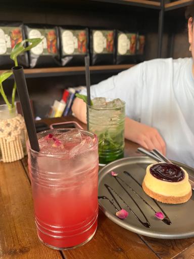 عکس کافه زروان