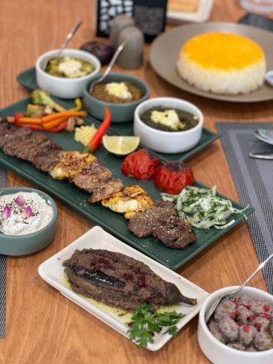 عکس کافه رستوران هیرکانی