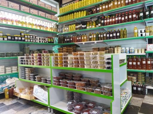 عکس سبزی خردکنی بانوی شمال 