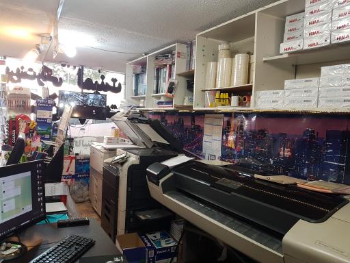 عکس چاپ دیجیتال و لوازم التحریر پیروز