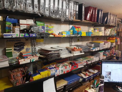 عکس چاپ دیجیتال و لوازم التحریر پیروز