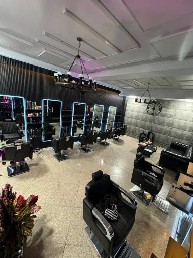 عکس آرايشگاه آكو