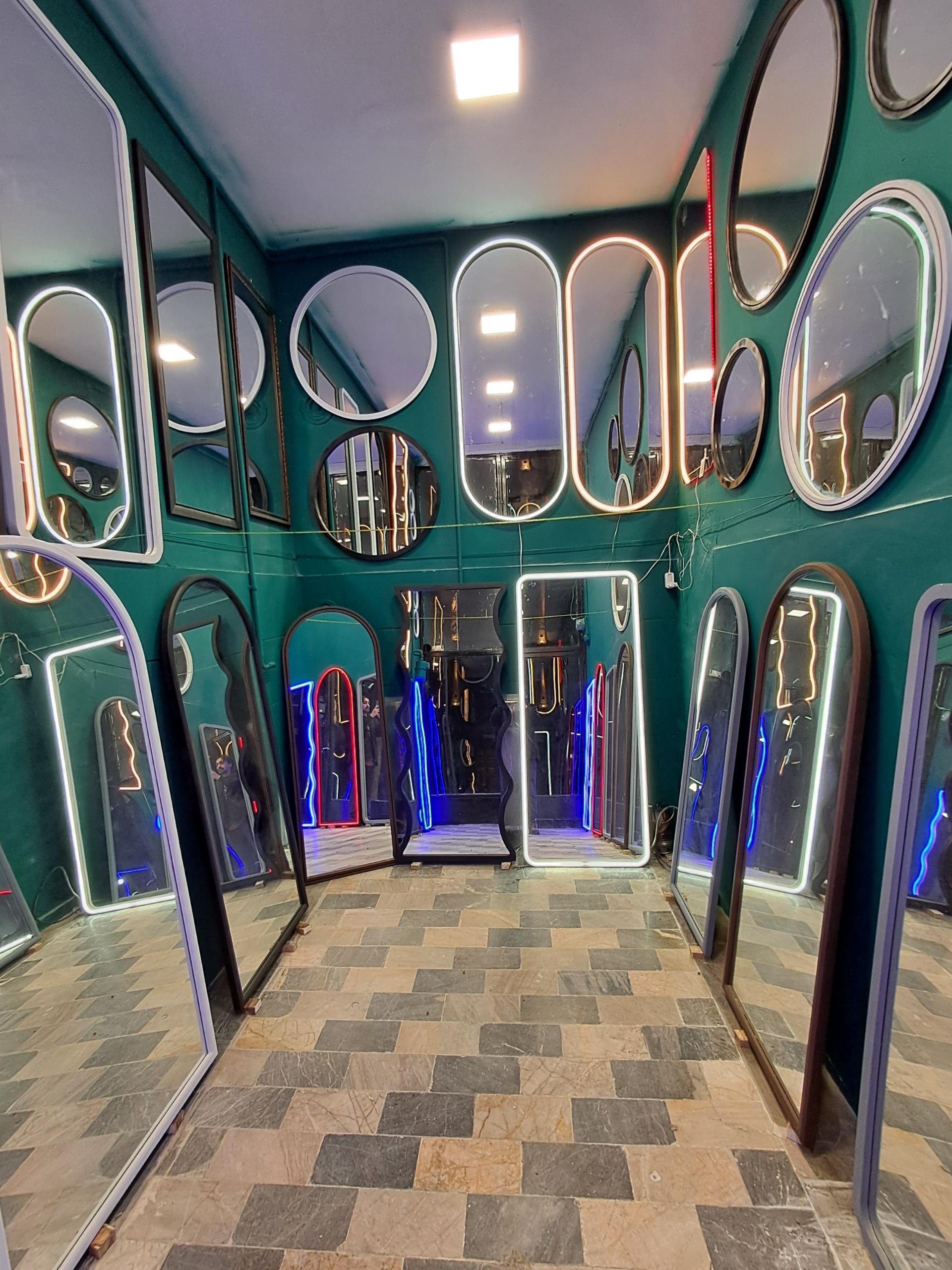 عکس شیشه بری و آینه و توری محمد