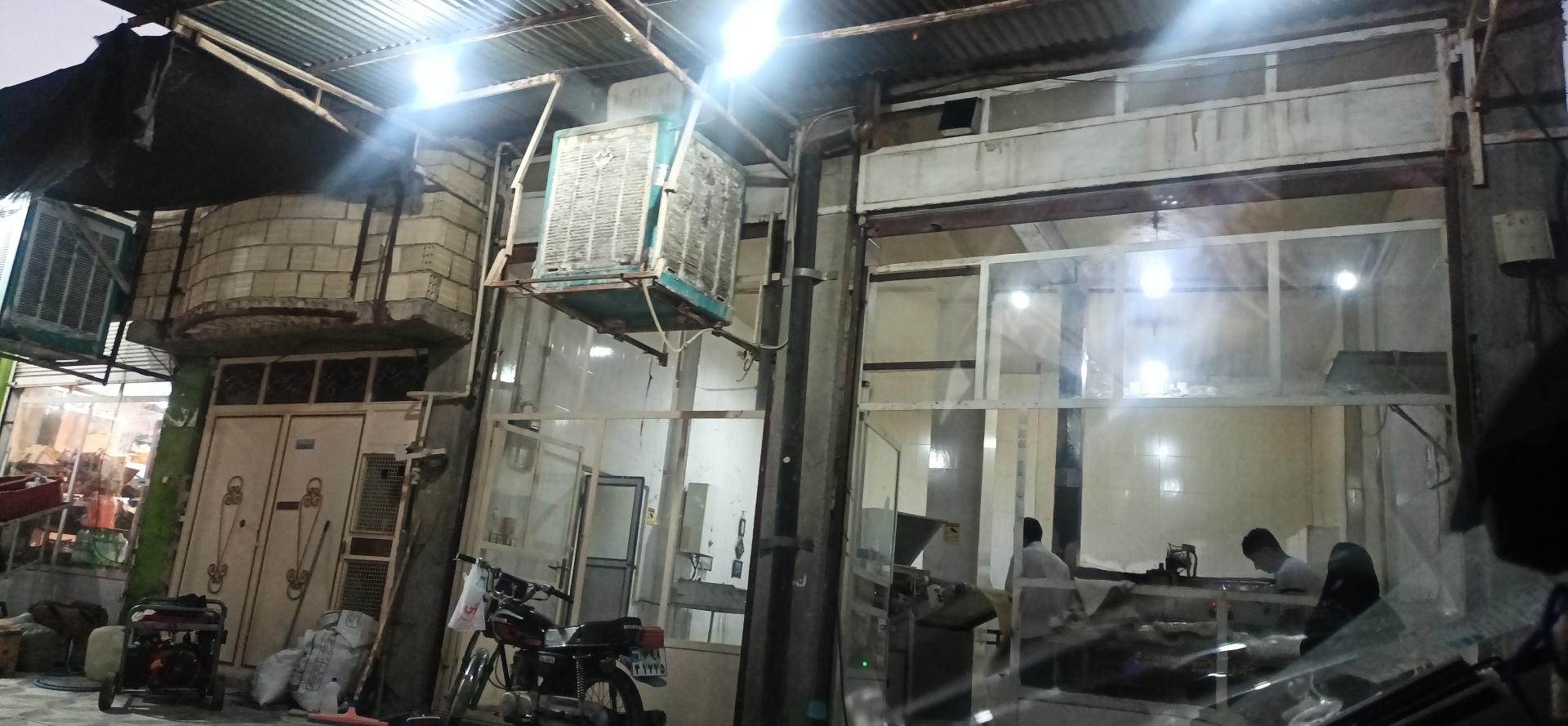 عکس نانوایی لواش (مزدور دشتابی)