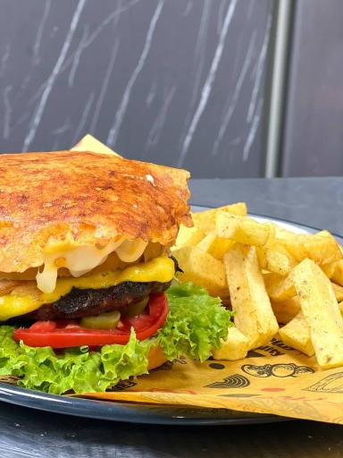 عکس کافه رستوران شیوا