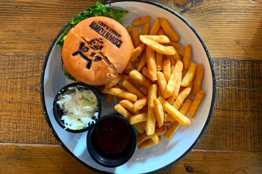 عکس فست فود داون تاون