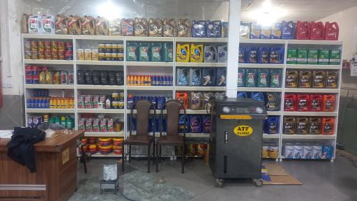 عکس تعویض روغنی و پنچرگیری محمدی