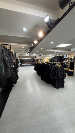 مانتو عظیمی 