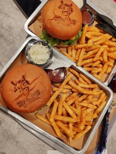 عکس فست فود داون تاون