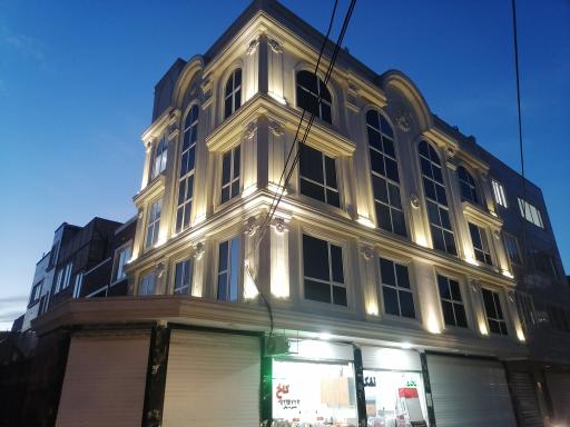 عکس مشاور املاک کاخ