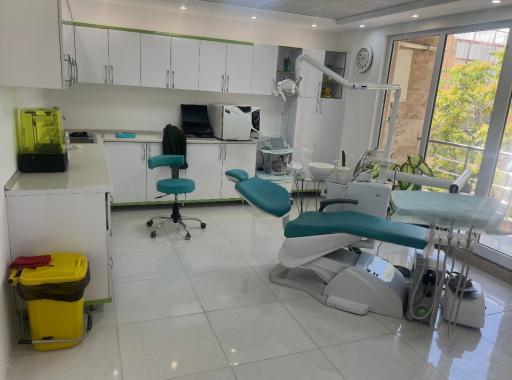 عکس دندانپزشکی دکتر مهدی معظمی