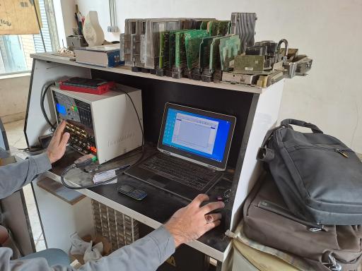 عکس تعمیرات کامپیوتر خودرو خاکزادی
