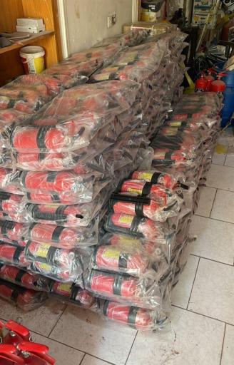 عکس فروشگاه آتش نشانی آذر گریز