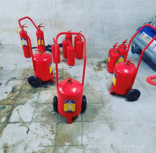 عکس فروشگاه آتش نشانی آذر گریز