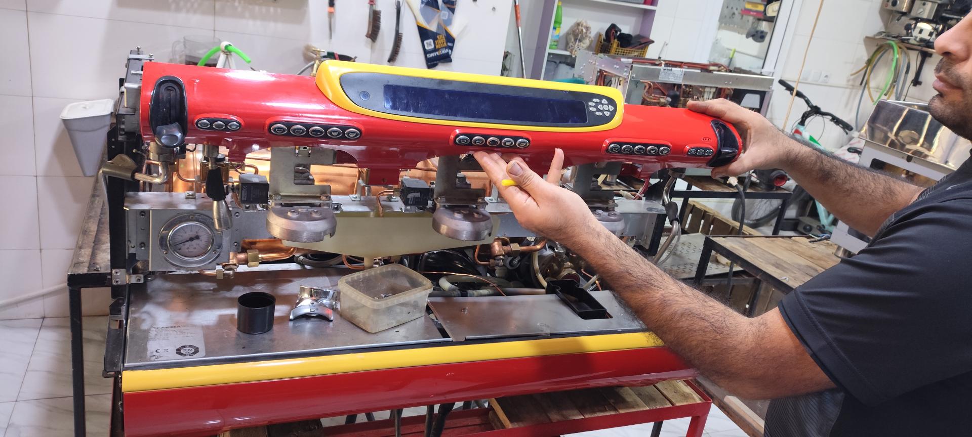 عکس مرکز تعمیرات تخصصی و خدمات دستگاههای قهوه ساز 