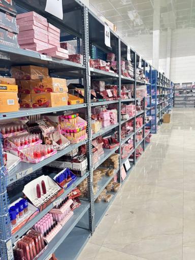 بازرگانی آرایشی بهداشتی از گناوه