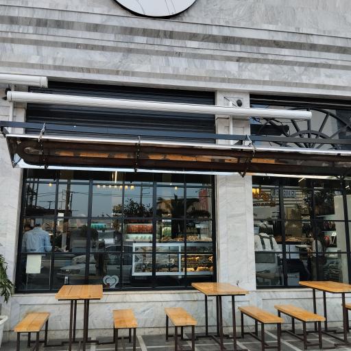 عکس شیرینی سرای نوری