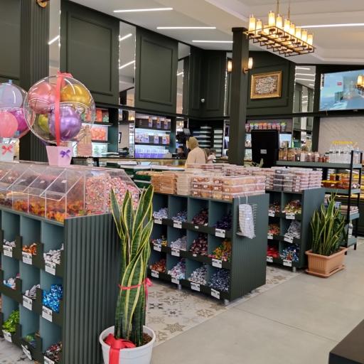 عکس شیرینی سرای نوری