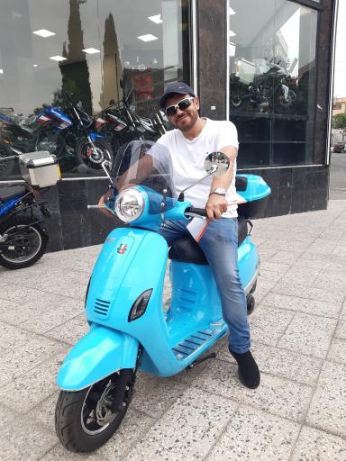 عکس فروشگاه موتورسیکلت احسان