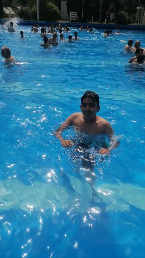 عکس استخر روباز پارک ملت