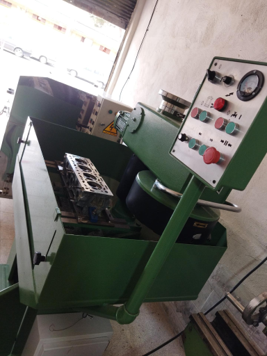 عکس تراشکاری سرسیلندر نمونه