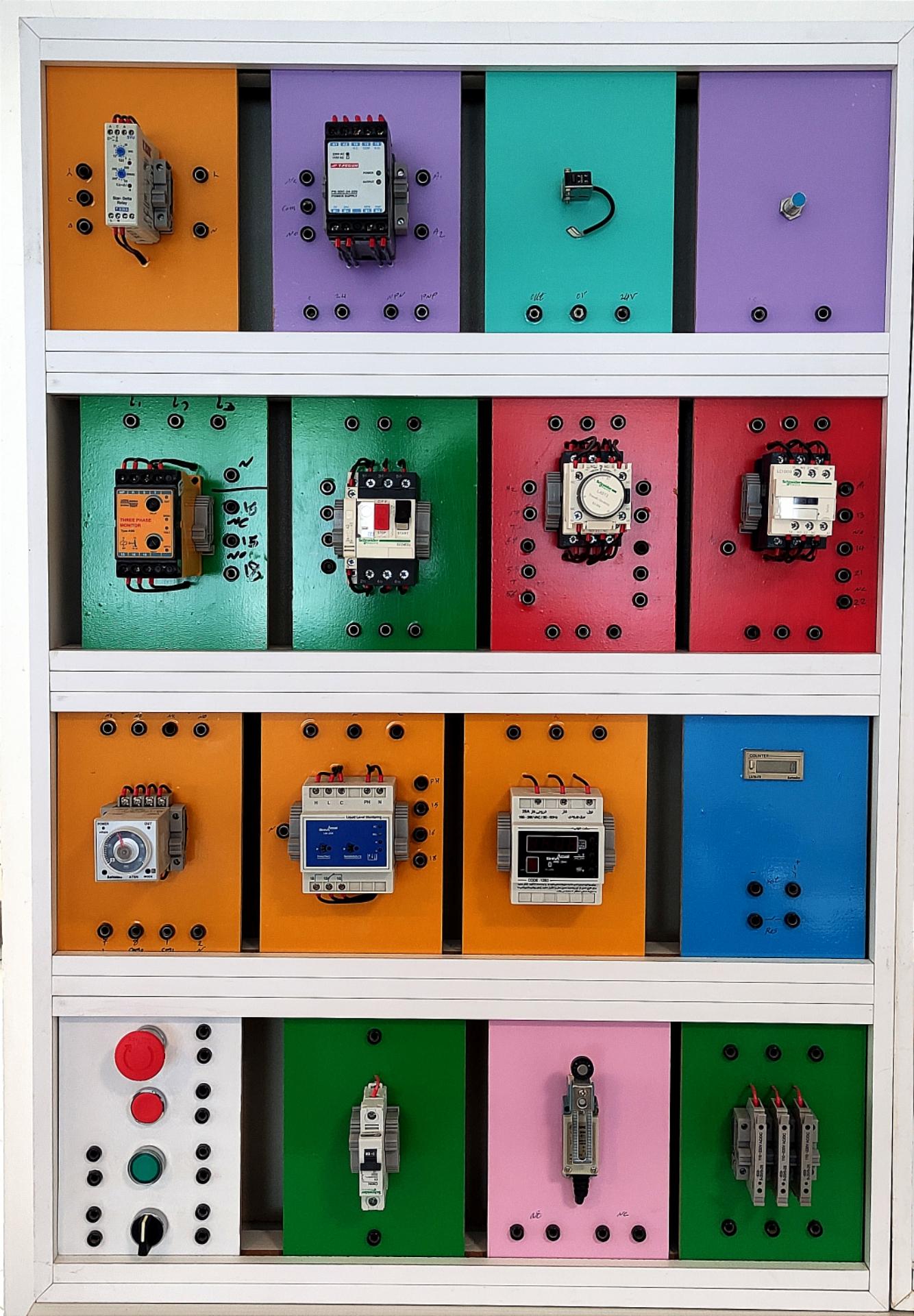 عکس آموزشگاه تخصصی برق و اتوماسیون آسام صنعت