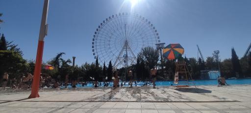 عکس استخر روباز پارک ملت