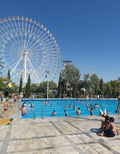 عکس استخر روباز پارک ملت